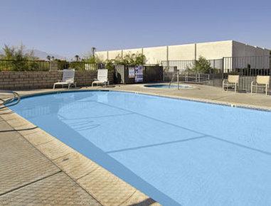 Travelodge By Wyndham Motel 2*
